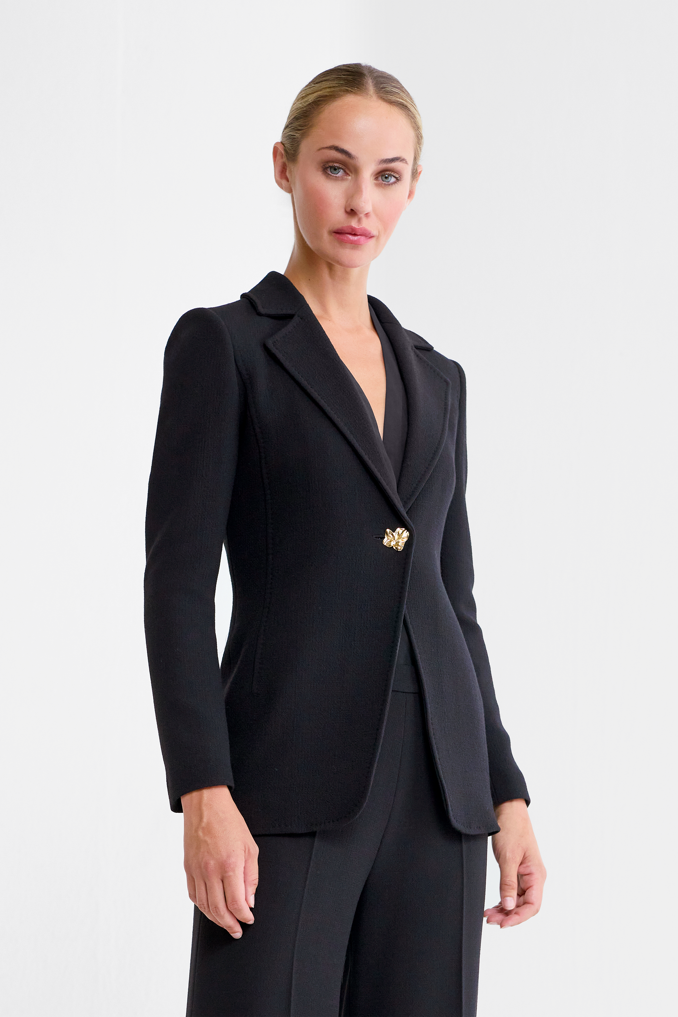 Azalea Single Breasted Wool Blazer in Black