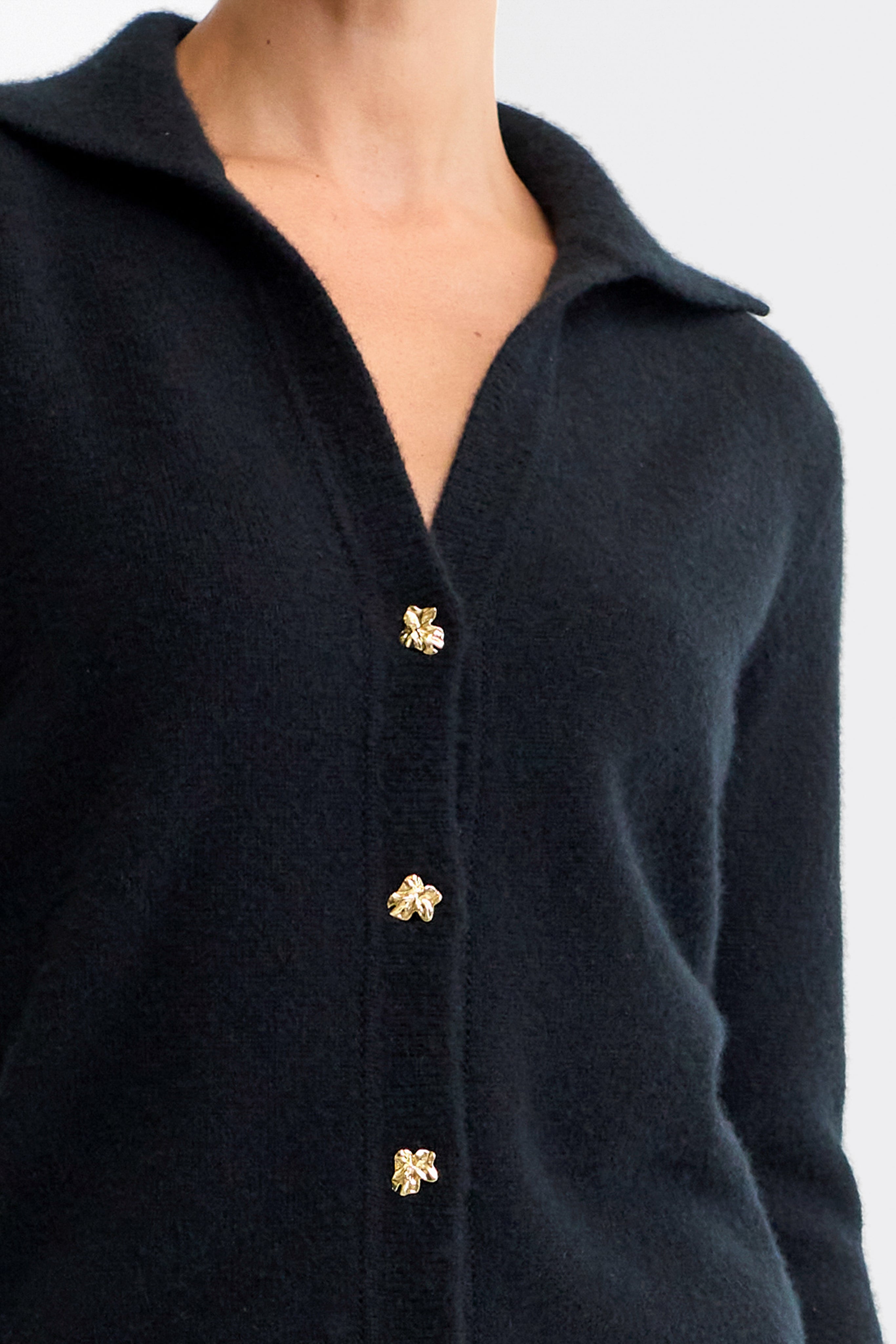 Iris Cashmere Cardigan in Black