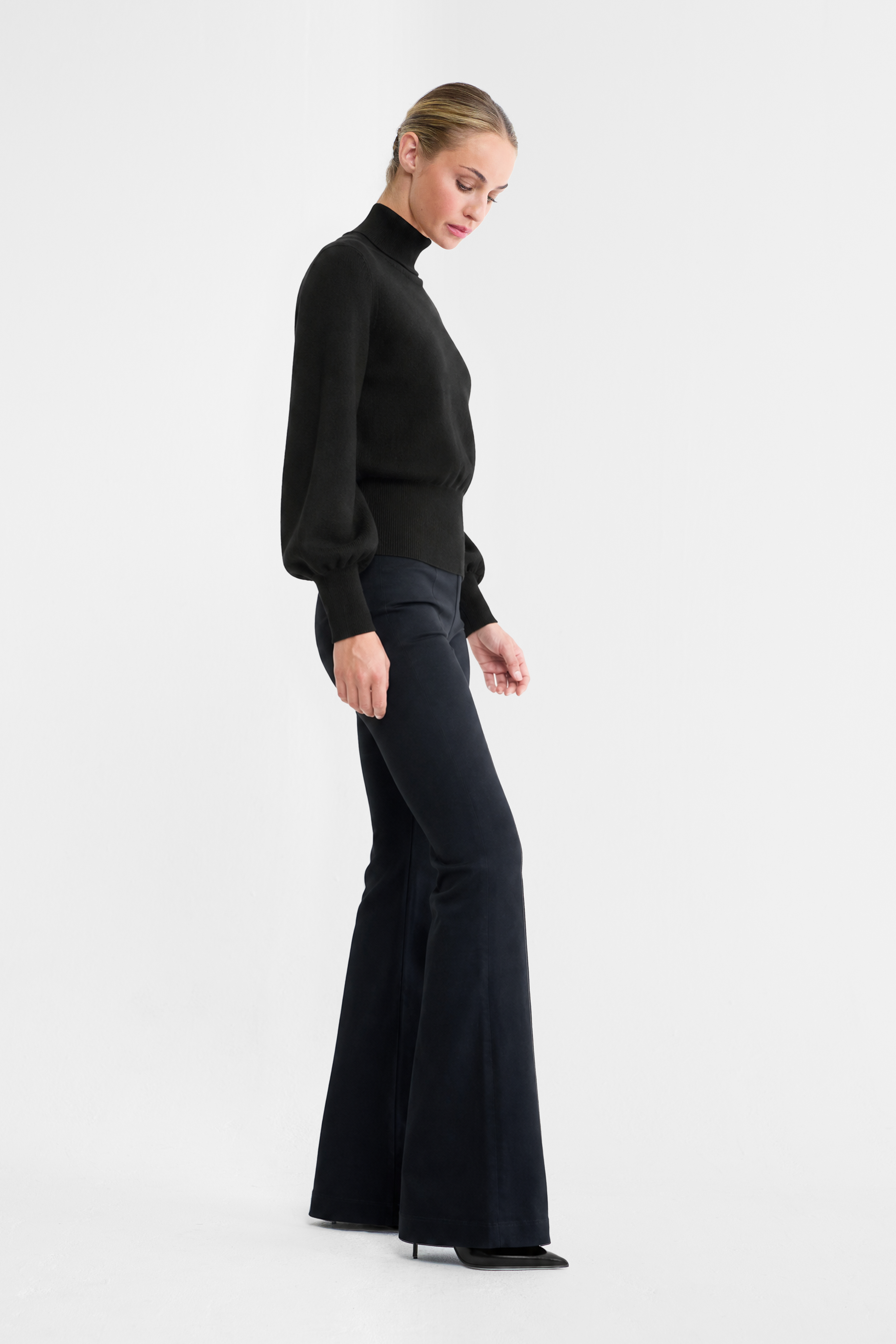 Lila Black Fine Knit Jumper