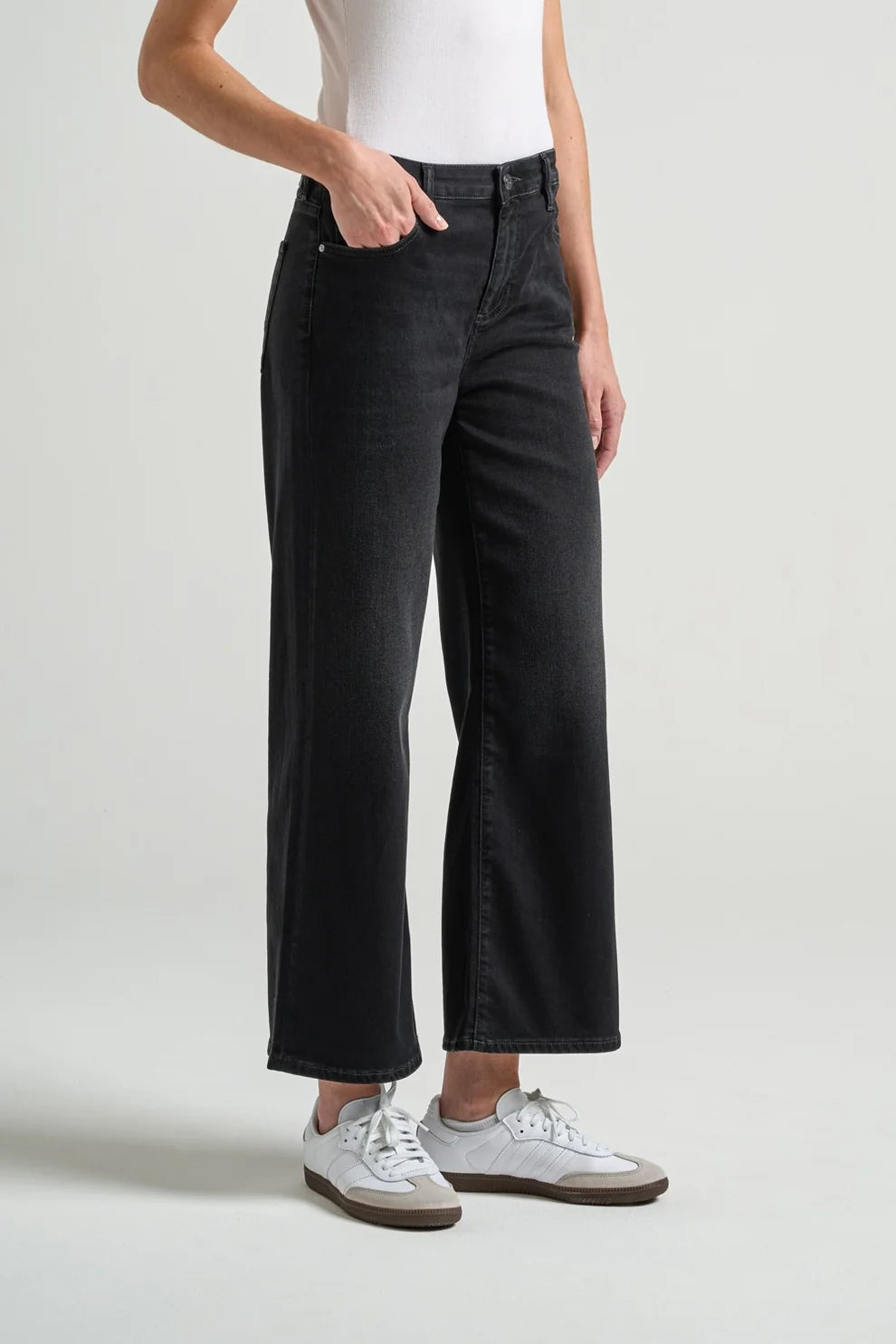 Saige Crop Jeans